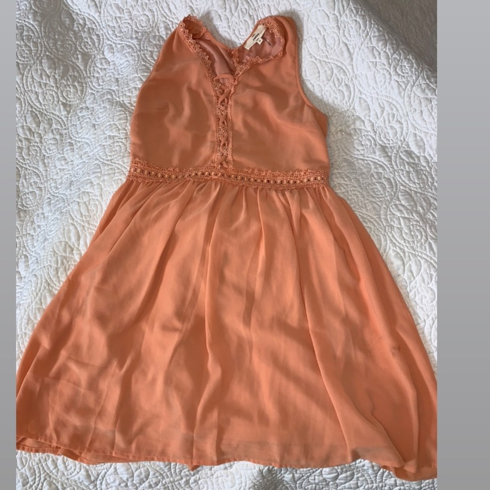 Entro peach dress with lace accents